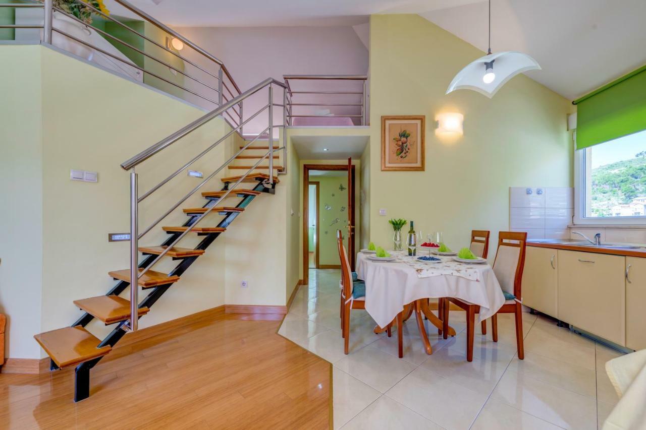 Natali Apartment Omis Exterior photo